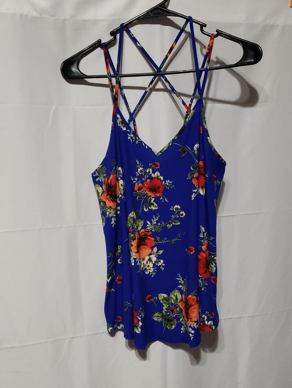 Papermoon Basima Back Detail Floral Strappy Tank Top. Size: Medium